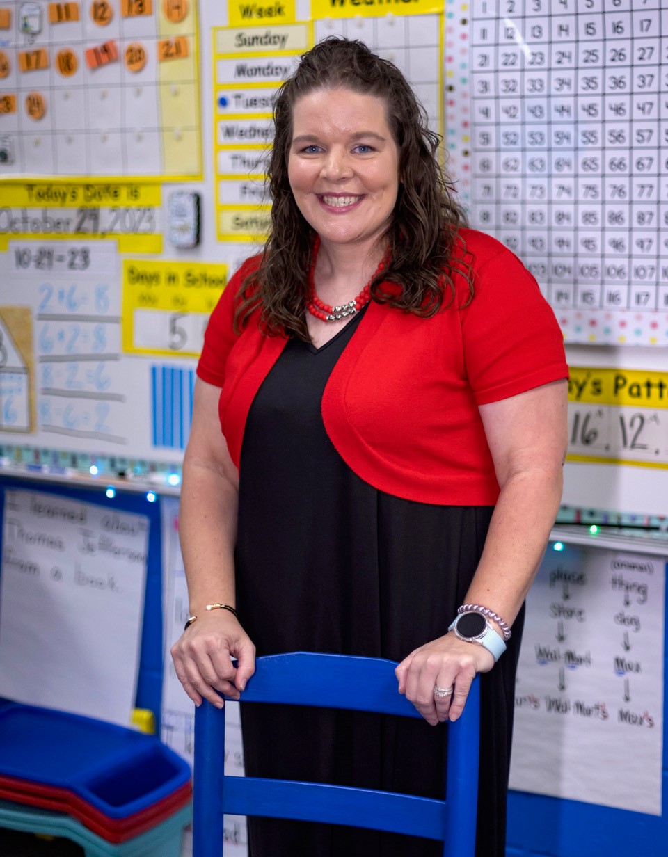 18-Year Paraprofessional Highlights First Online Elementary Education Class